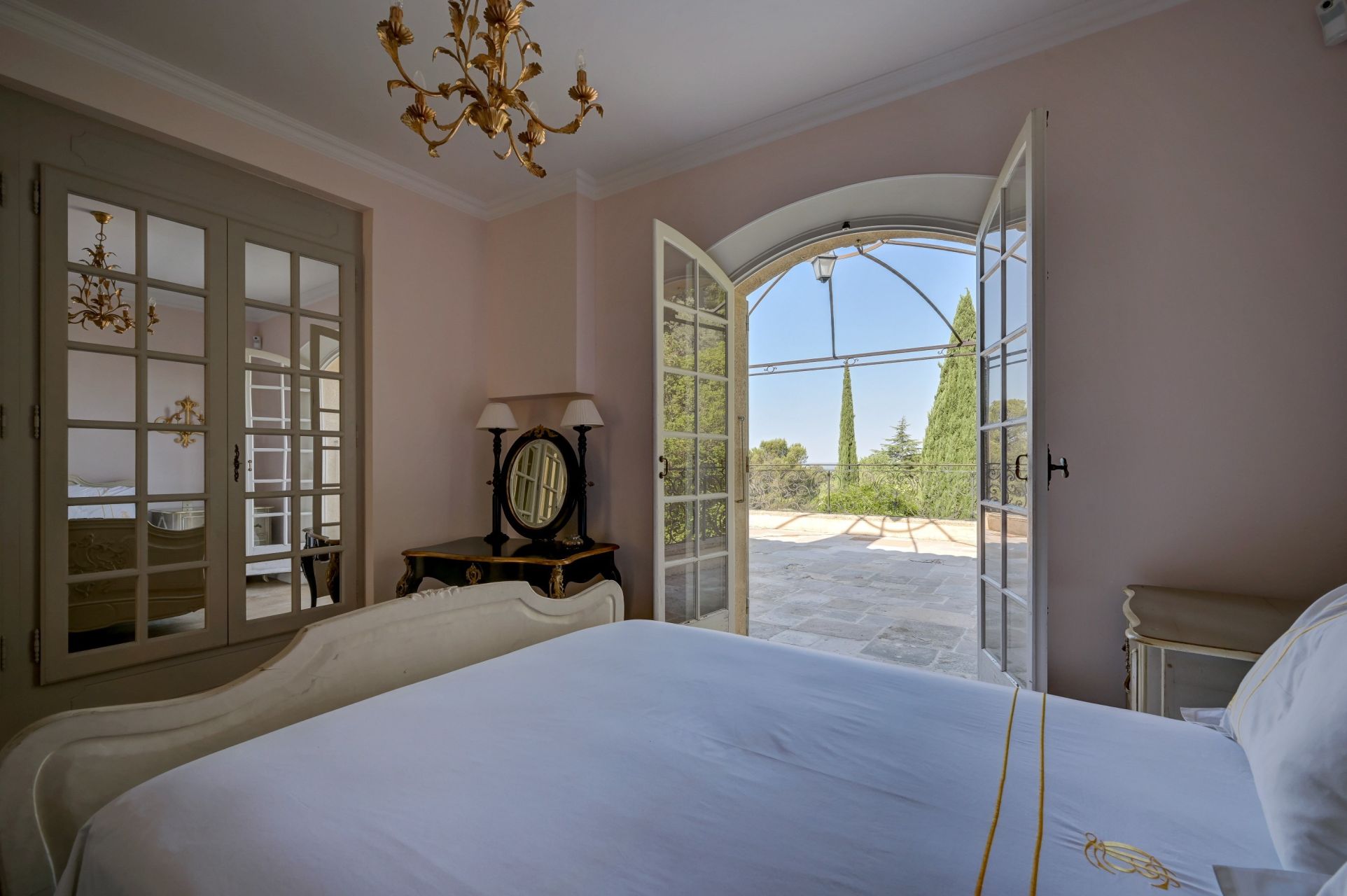 luxury house 13 Rooms for sale on AIX EN PROVENCE (13100)