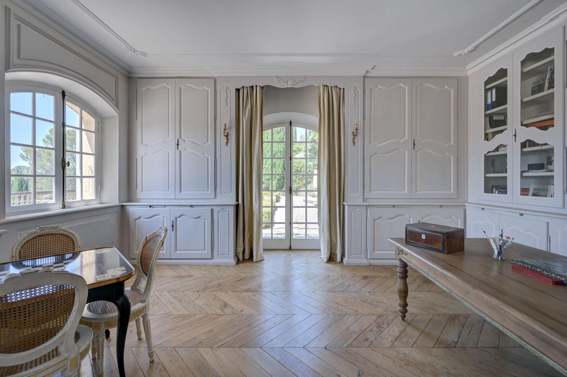 luxury house 13 Rooms for sale on AIX EN PROVENCE (13100)