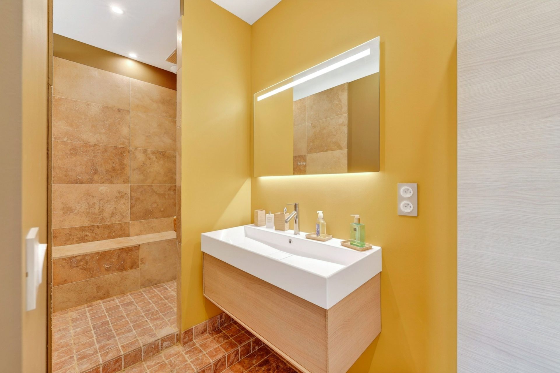 bastide 11 Pièces en vente sur SOLLIES TOUCAS (83210)