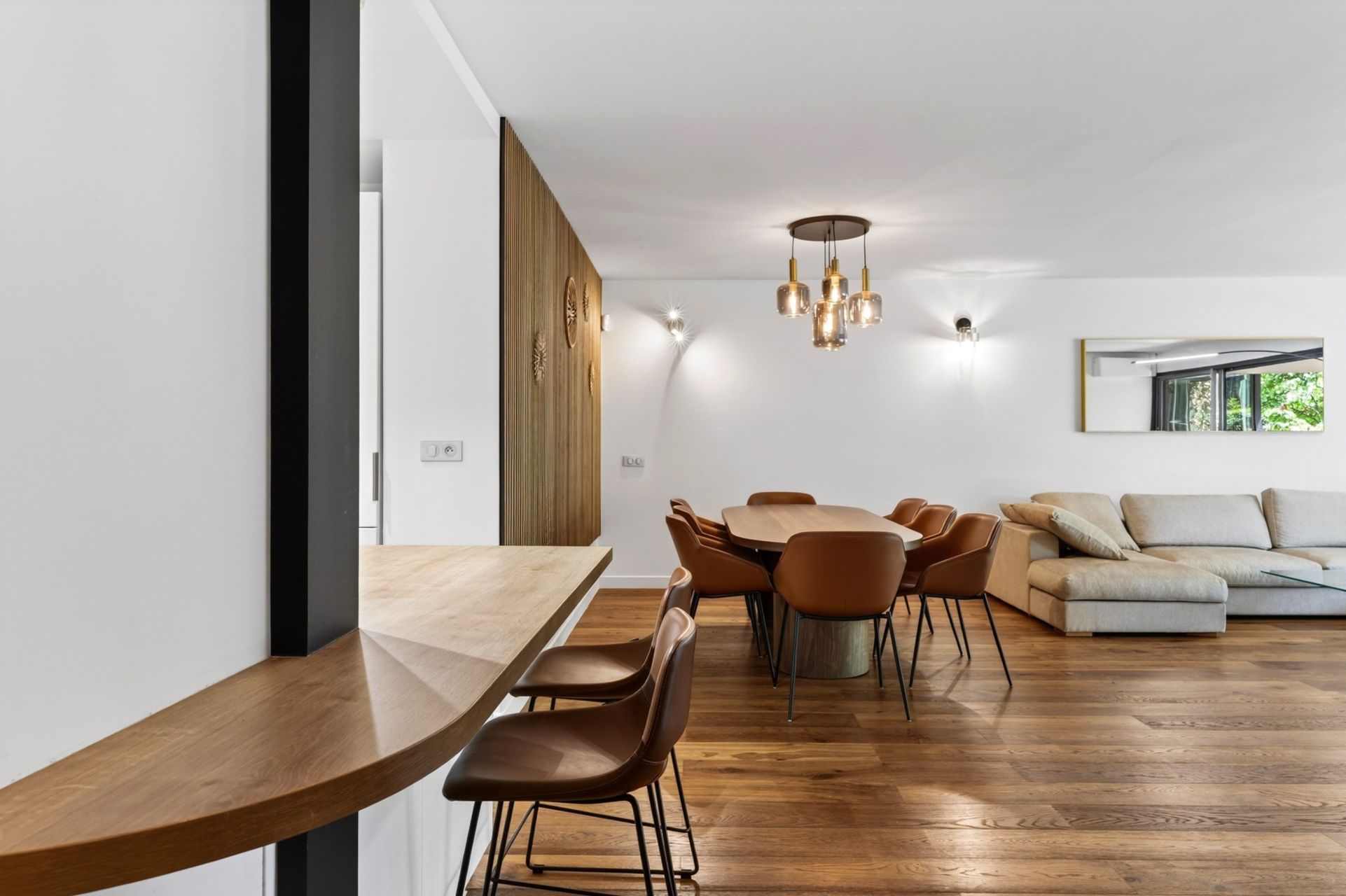 luxury apartment 3 Rooms for sale on MARSEILLE (13007)