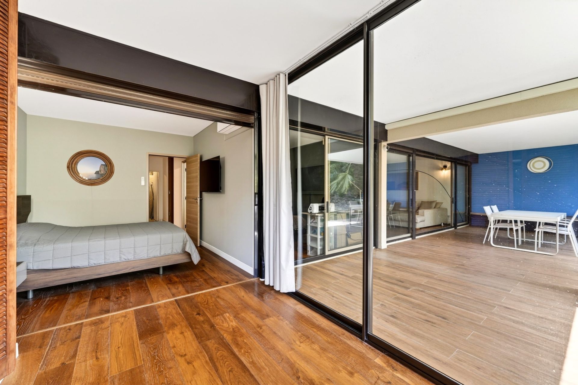 luxury apartment 3 Rooms for sale on MARSEILLE (13007)