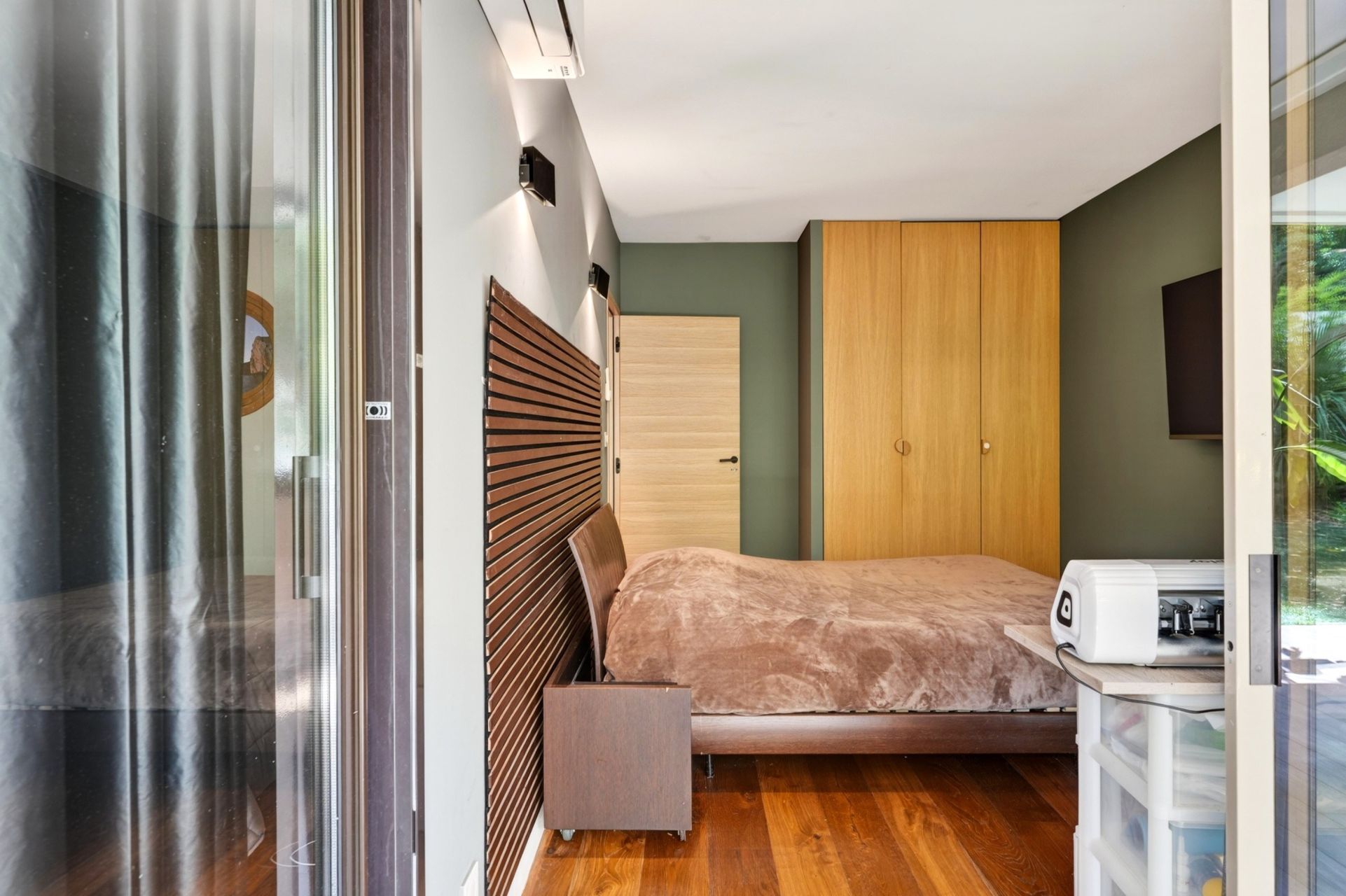 luxury apartment 3 Rooms for sale on MARSEILLE (13007)
