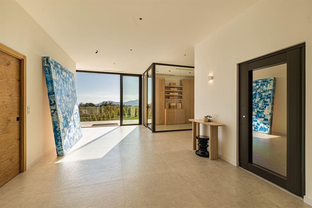 luxury villa 10 Rooms for sale on MOUGINS (06250)