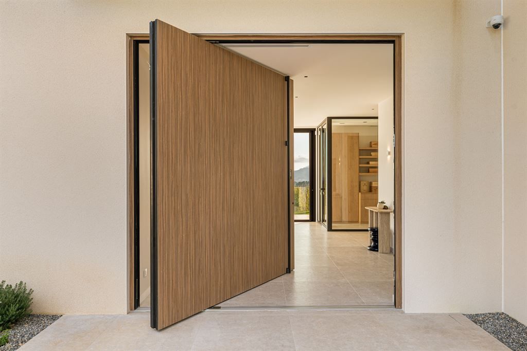 luxury villa 10 Rooms for sale on MOUGINS (06250)