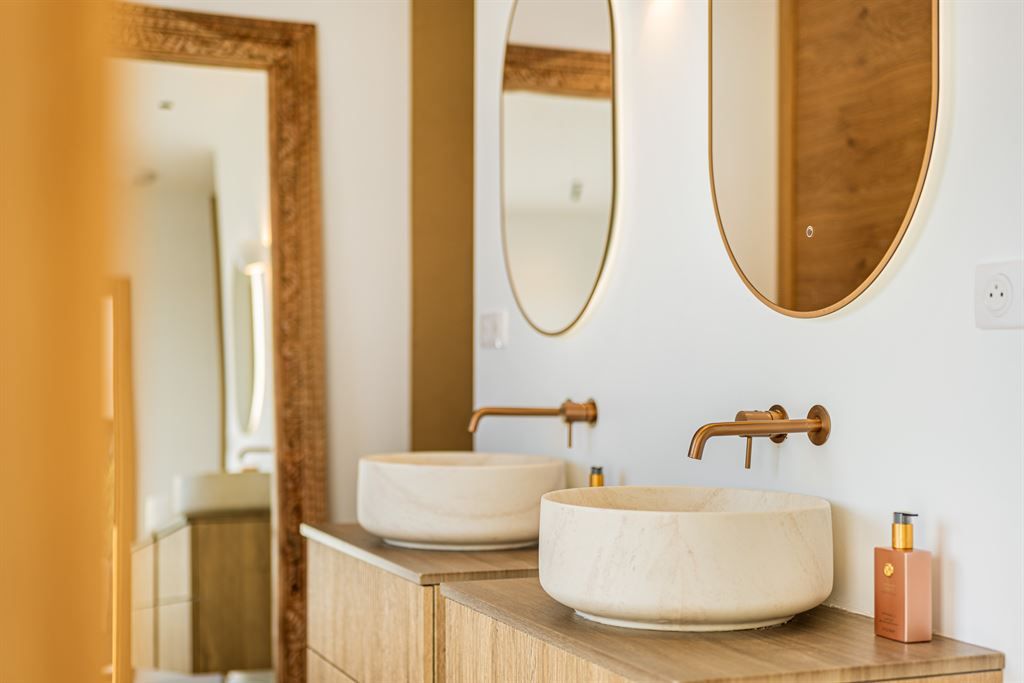 luxury villa 10 Rooms for sale on MOUGINS (06250)