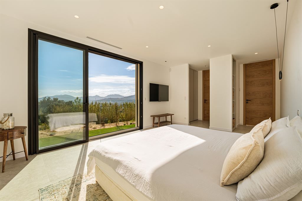 luxury villa 10 Rooms for sale on MOUGINS (06250)