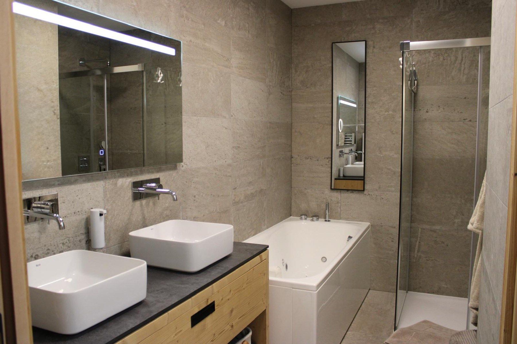 luxury apartment 5 Rooms for seasonal rent on L ALPE D HUEZ (38750)