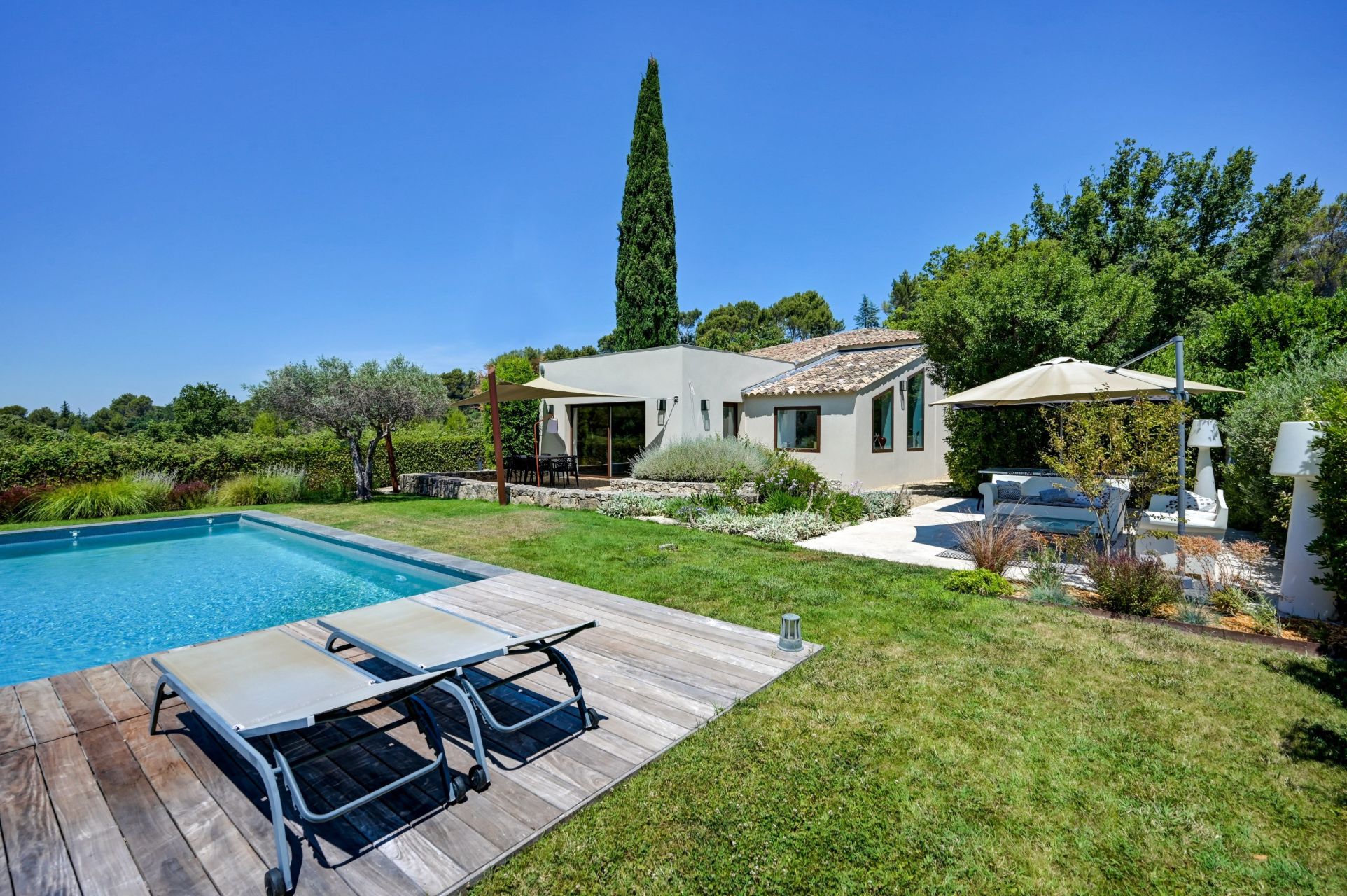 maison de luxe 6 Pièces en vente sur EGUILLES (13510)