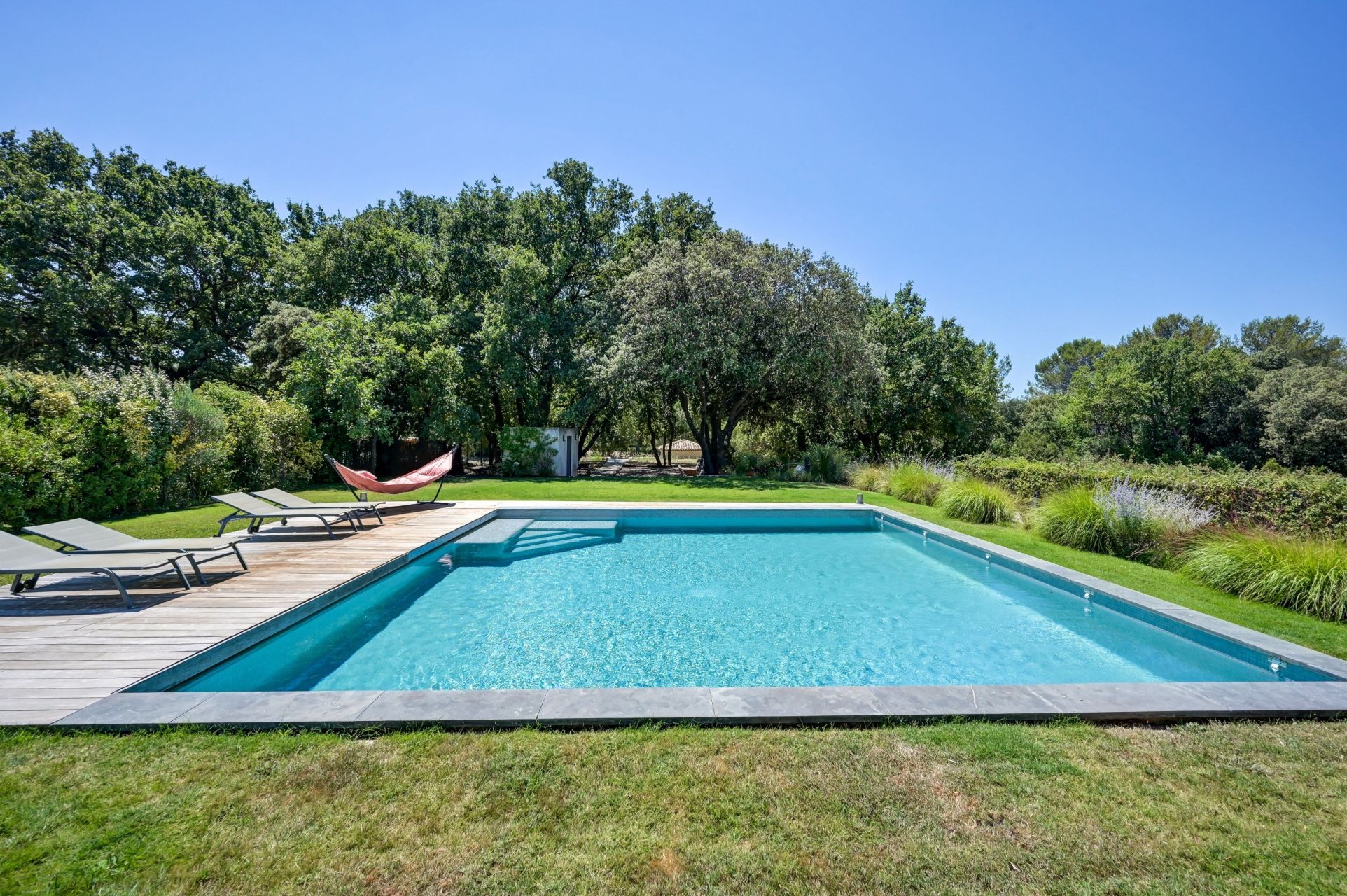 maison de luxe 6 Pièces en vente sur EGUILLES (13510)