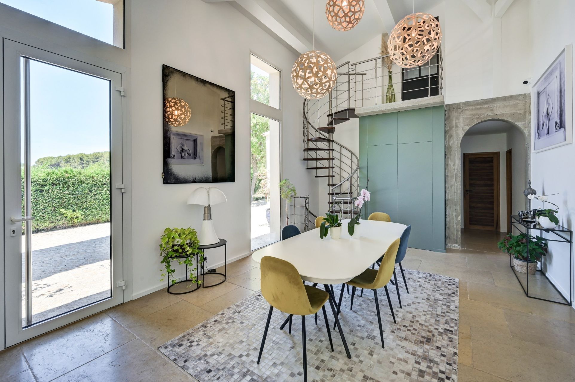 maison de luxe 6 Pièces en vente sur EGUILLES (13510)