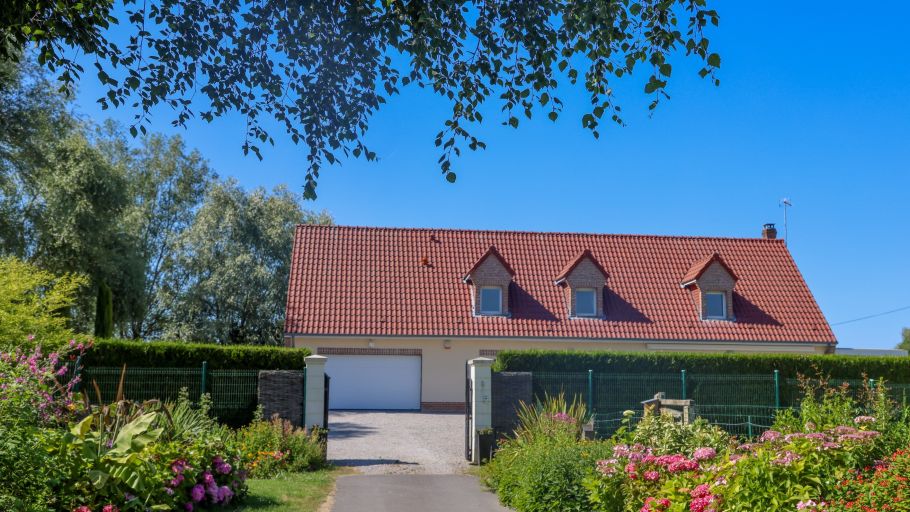 luxury house 5 Rooms for sale on ST JOSSE (62170)