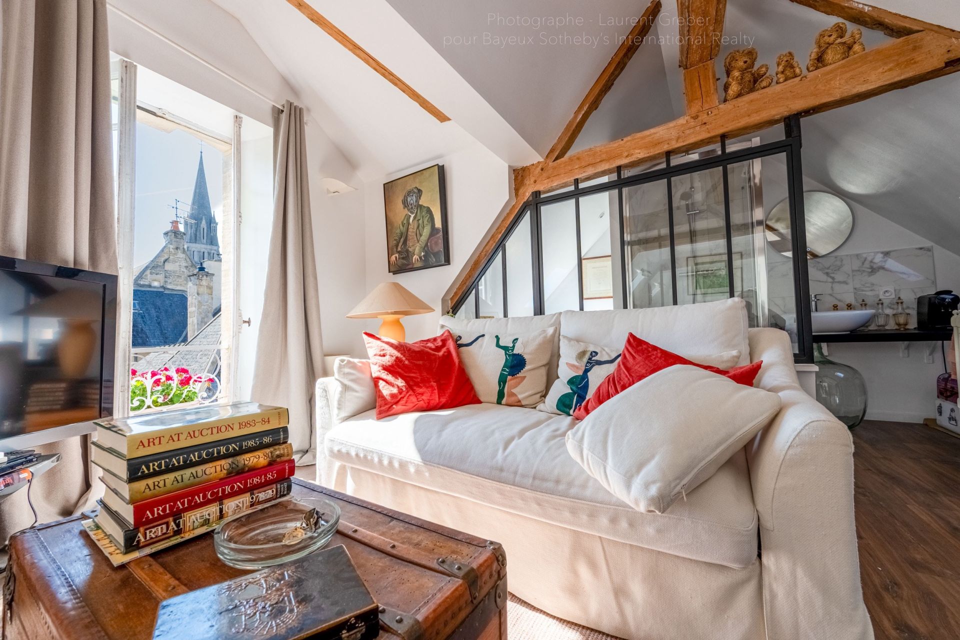 luxury house 5 Rooms for sale on BAYEUX (14400)