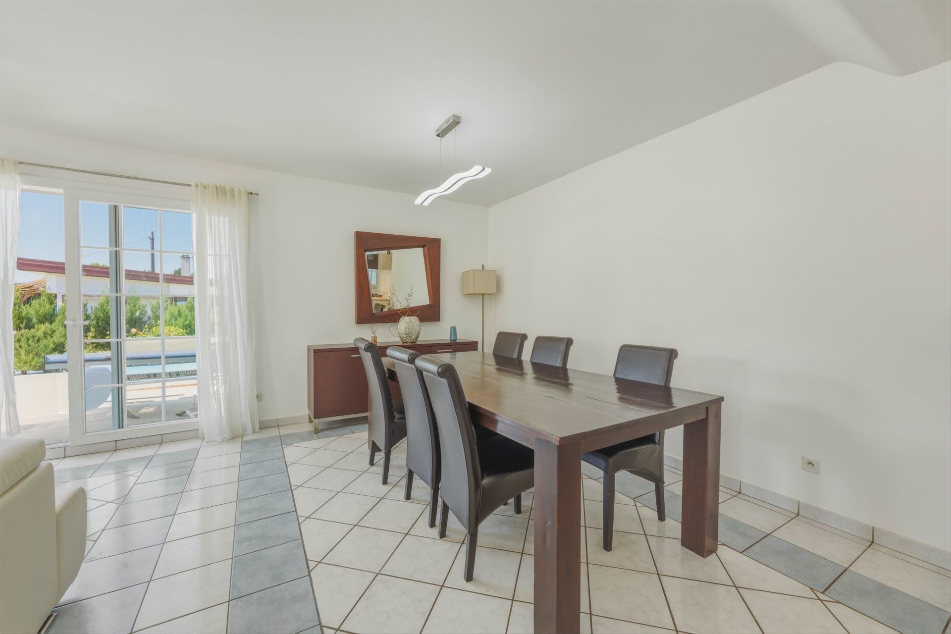 maison de luxe 5 Pièces en vente sur ST GENIS POUILLY (01630)