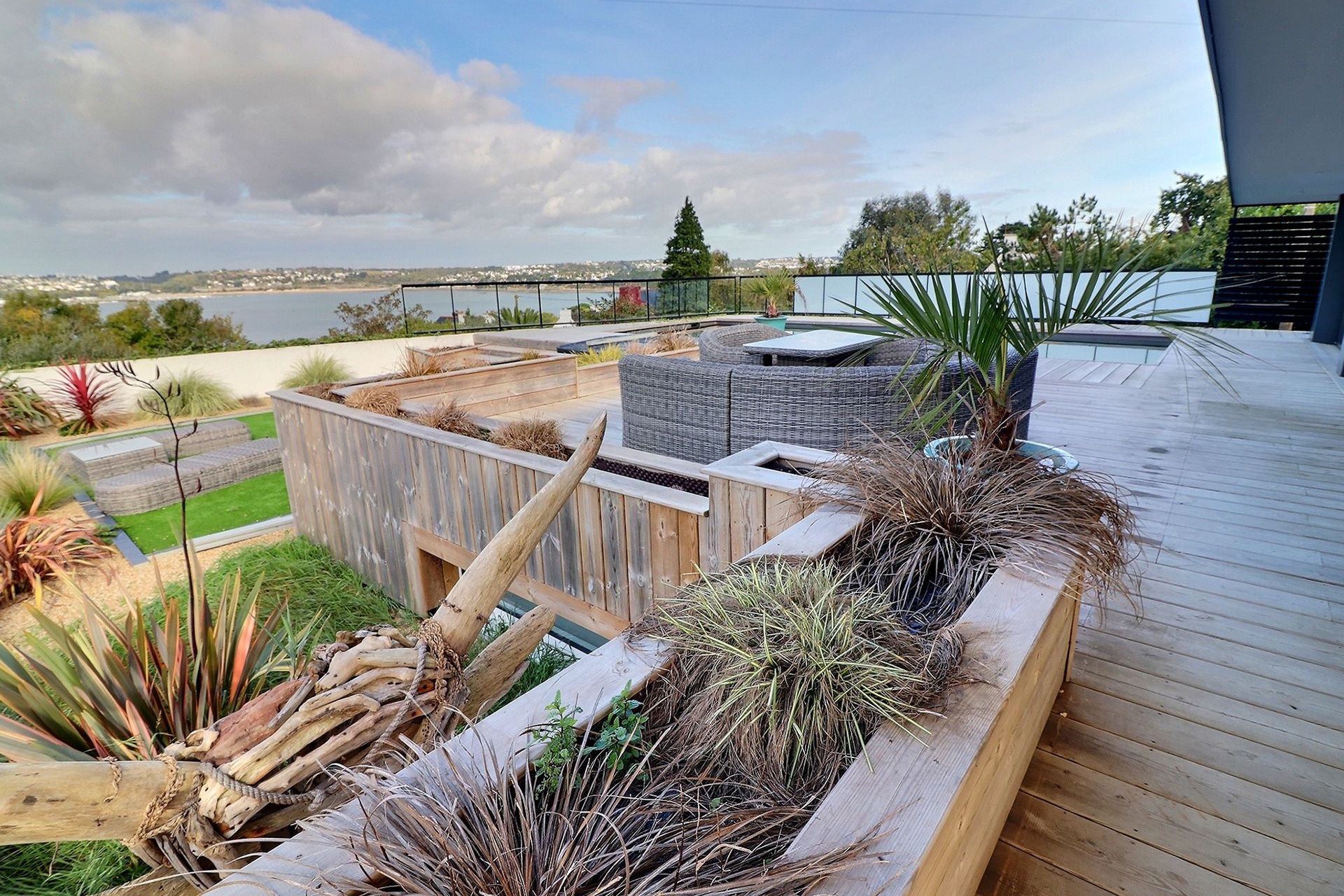 luxury house 13 Rooms for sale on PLOUGASTEL DAOULAS (29470)