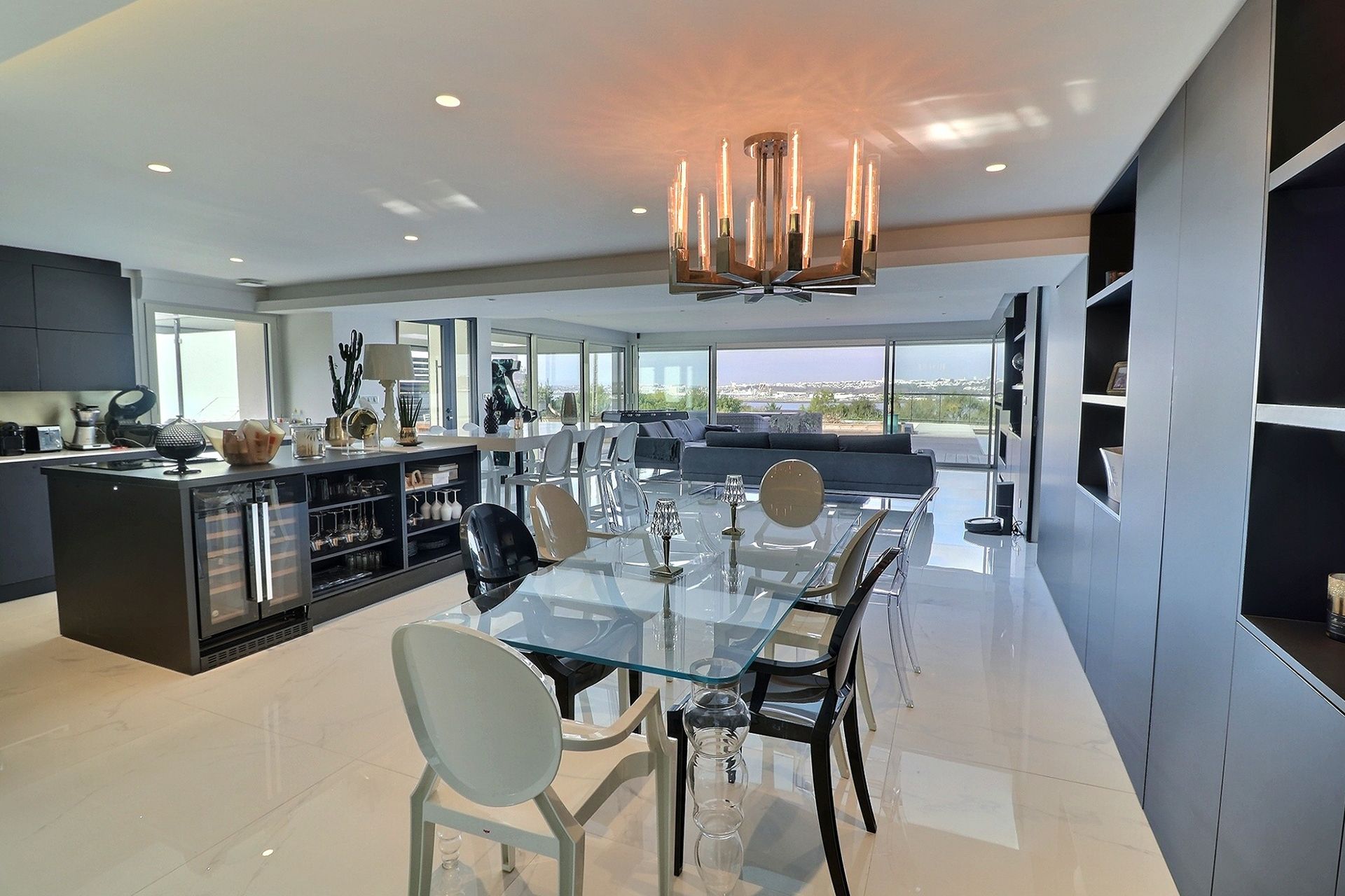 luxury house 13 Rooms for sale on PLOUGASTEL DAOULAS (29470)