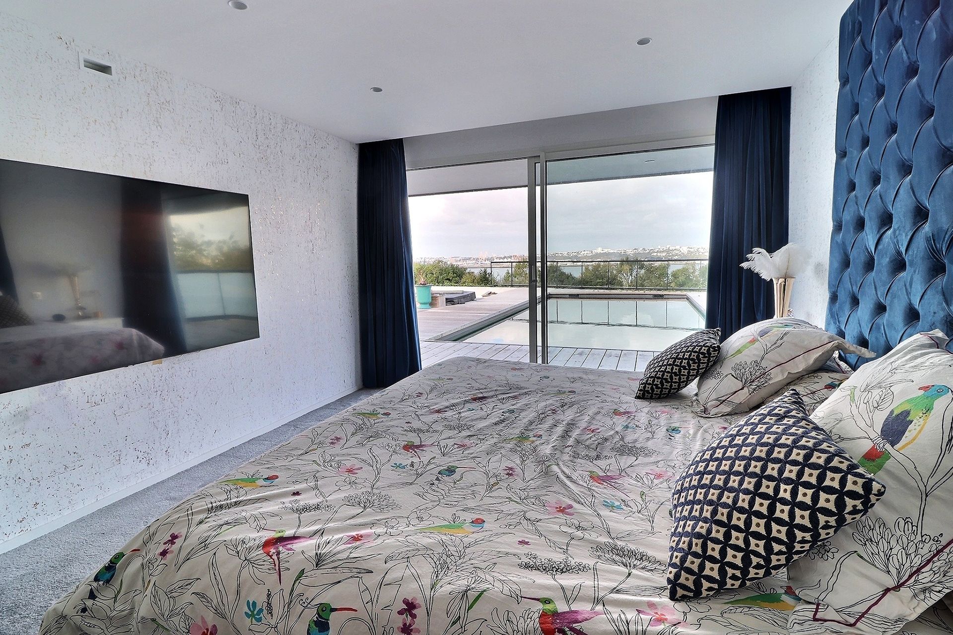 luxury house 13 Rooms for sale on PLOUGASTEL DAOULAS (29470)