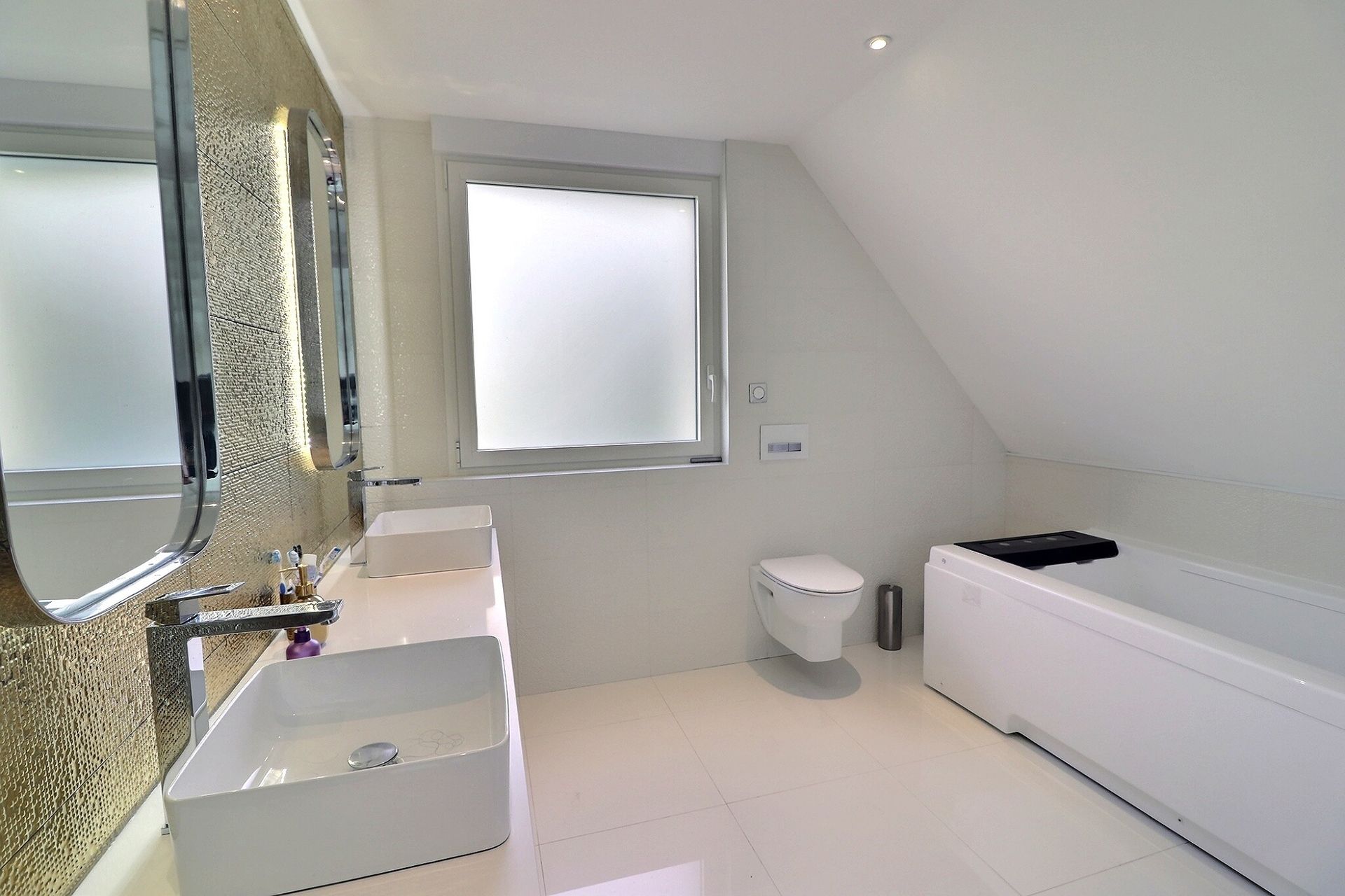 luxury house 13 Rooms for sale on PLOUGASTEL DAOULAS (29470)