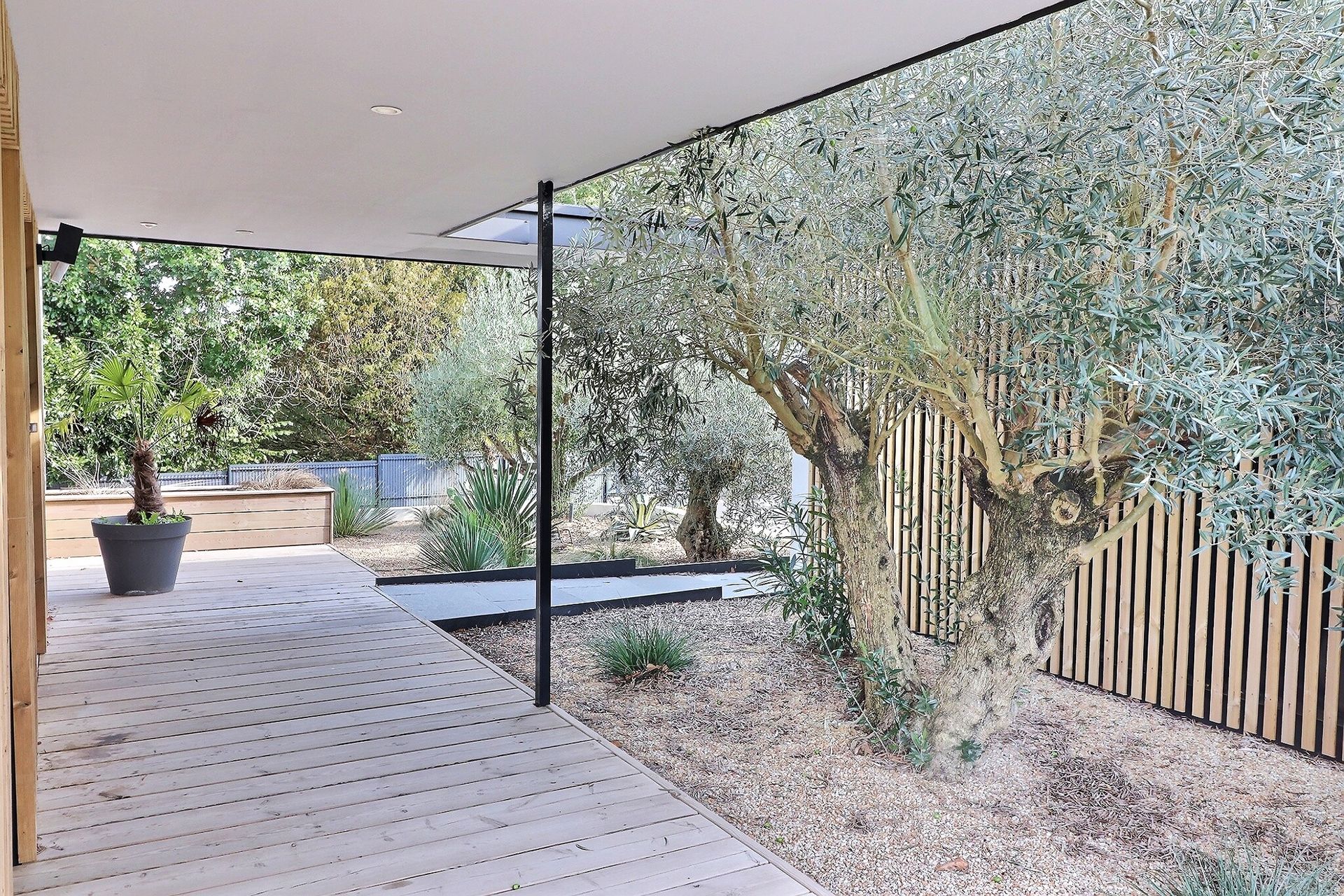 luxury house 13 Rooms for sale on PLOUGASTEL DAOULAS (29470)