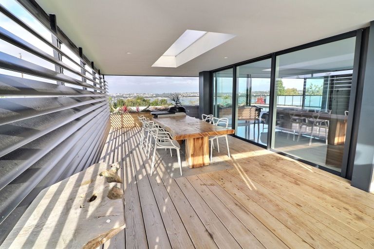 luxury house 13 Rooms for sale on PLOUGASTEL DAOULAS (29470)