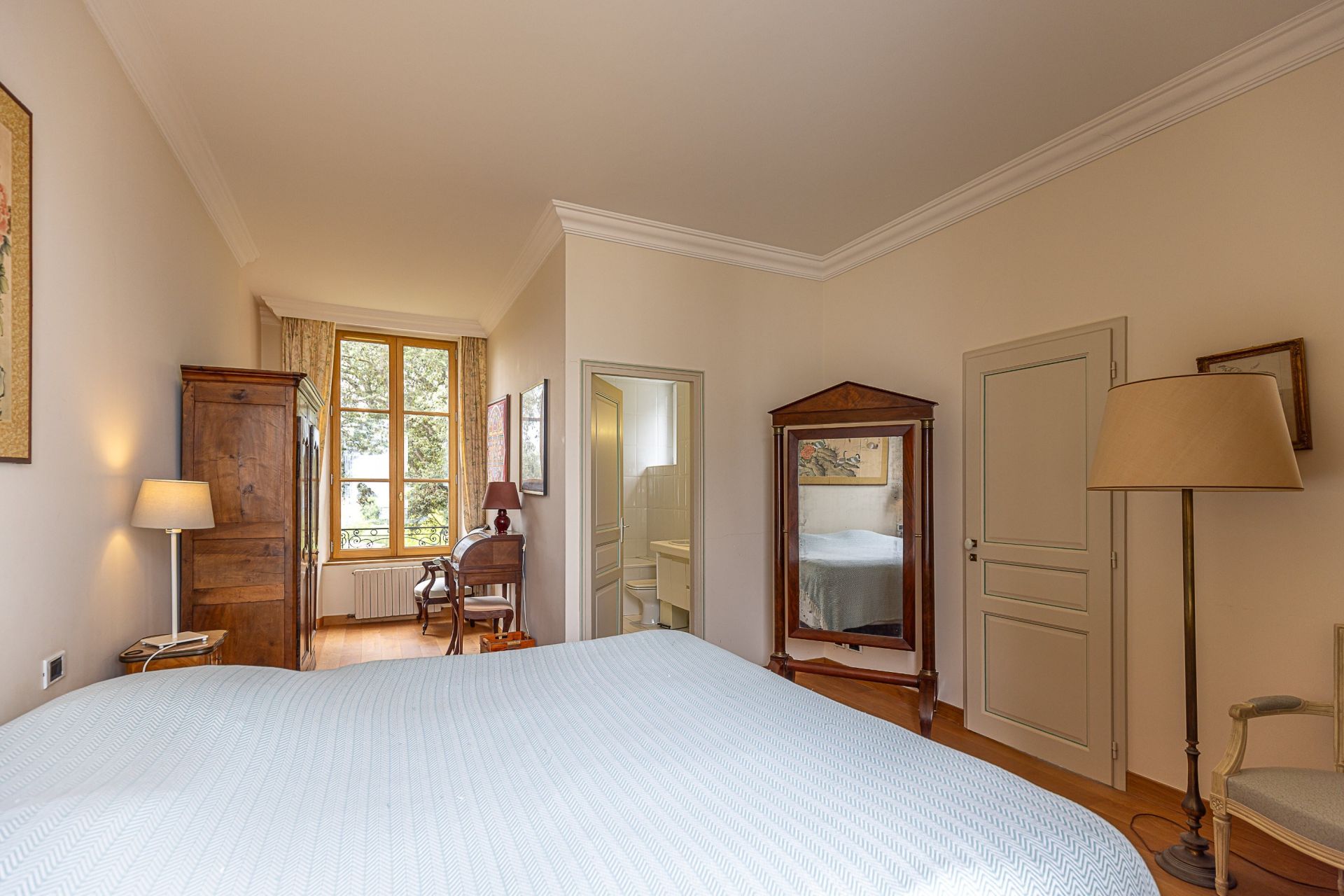 luxury villa 16 Rooms for sale on PENVENAN (22710)