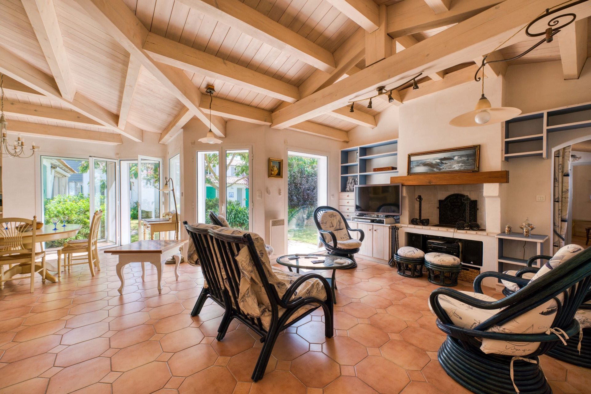 luxury house 7 Rooms for sale on LE BOIS PLAGE EN RE (17580)