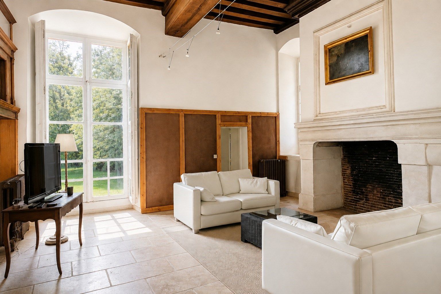 castle 17 Rooms for sale on AMBOISE (37400)