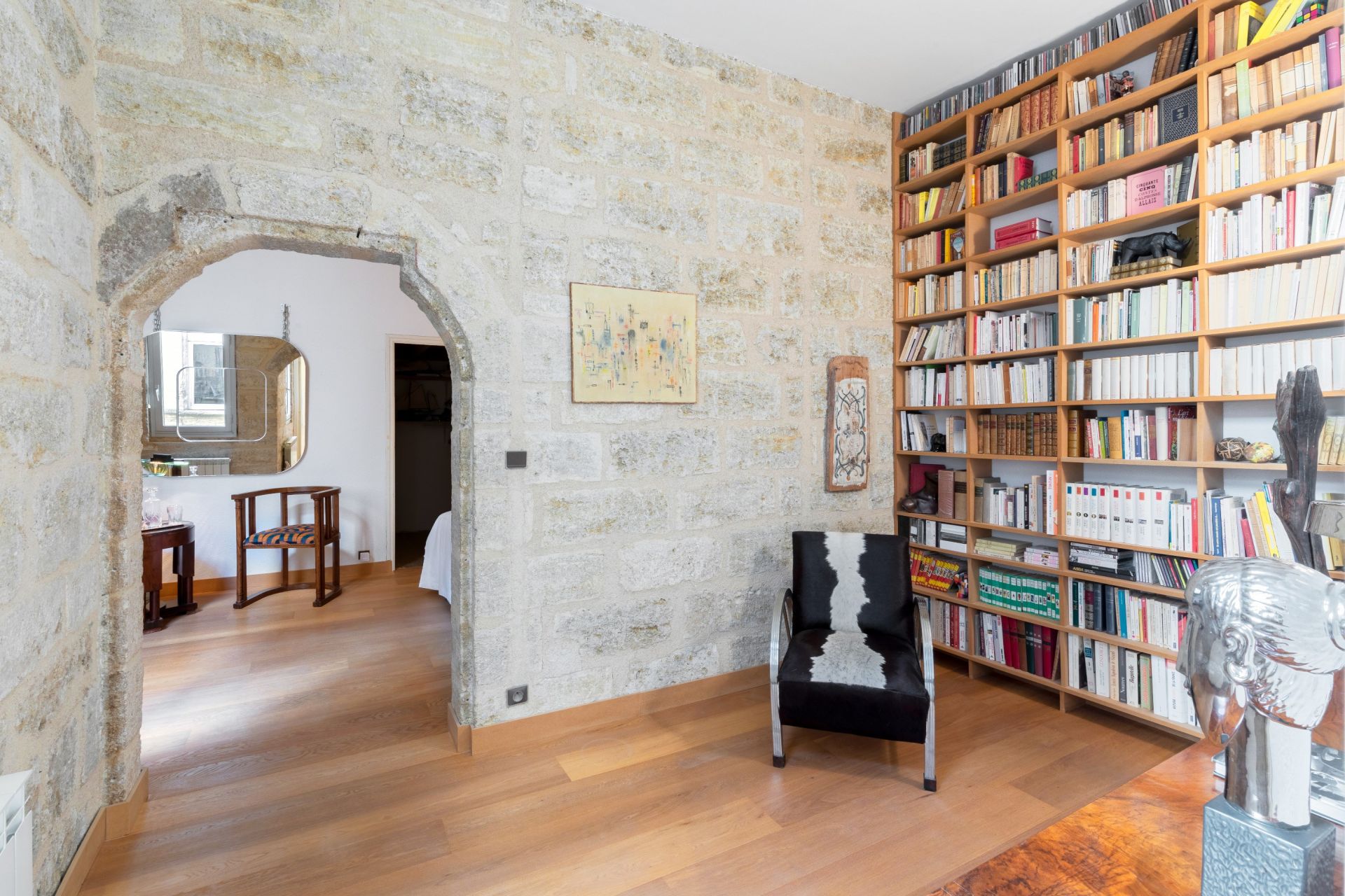 luxury apartment 6 Rooms for sale on PEZENAS (34120)