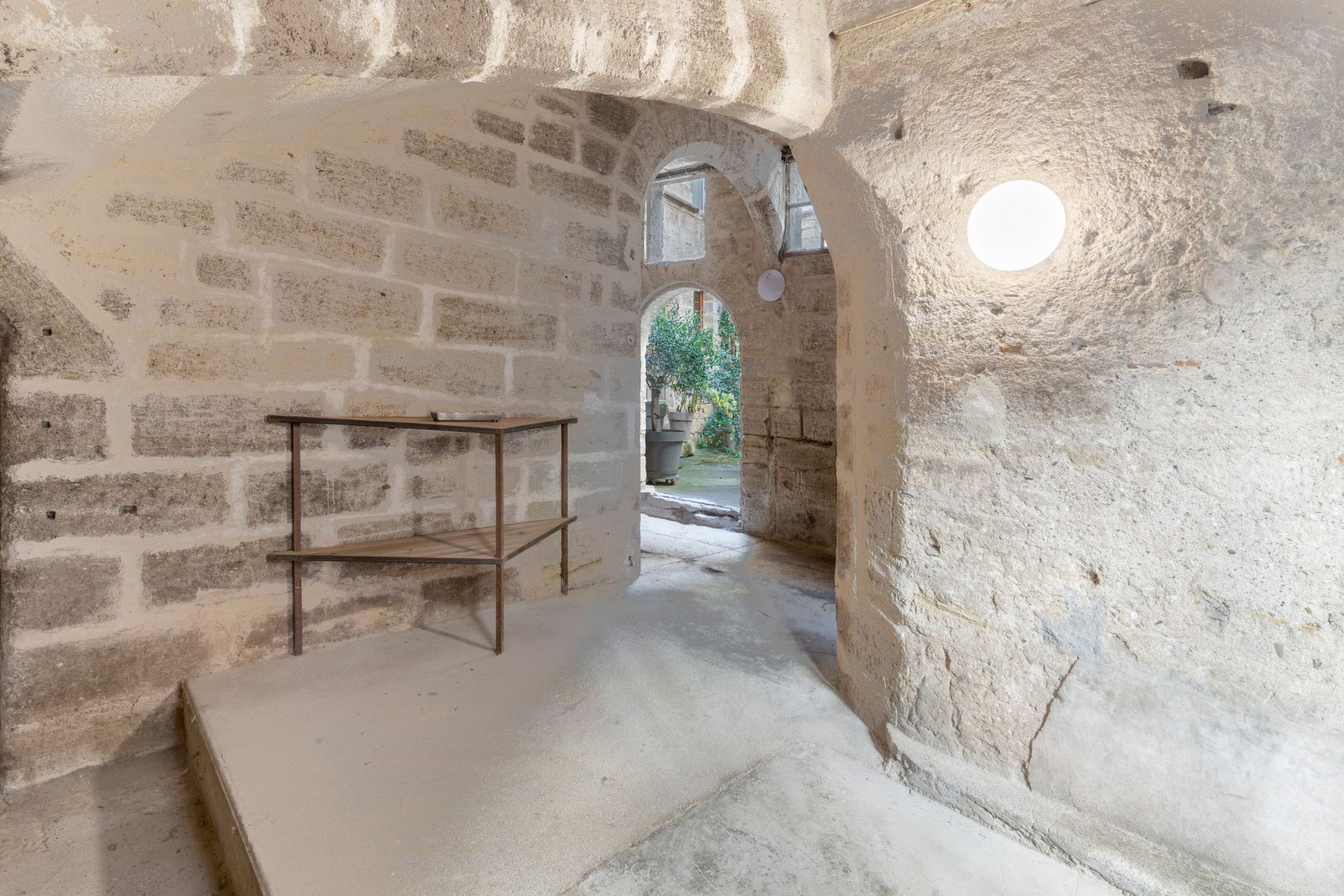 luxury apartment 6 Rooms for sale on PEZENAS (34120)