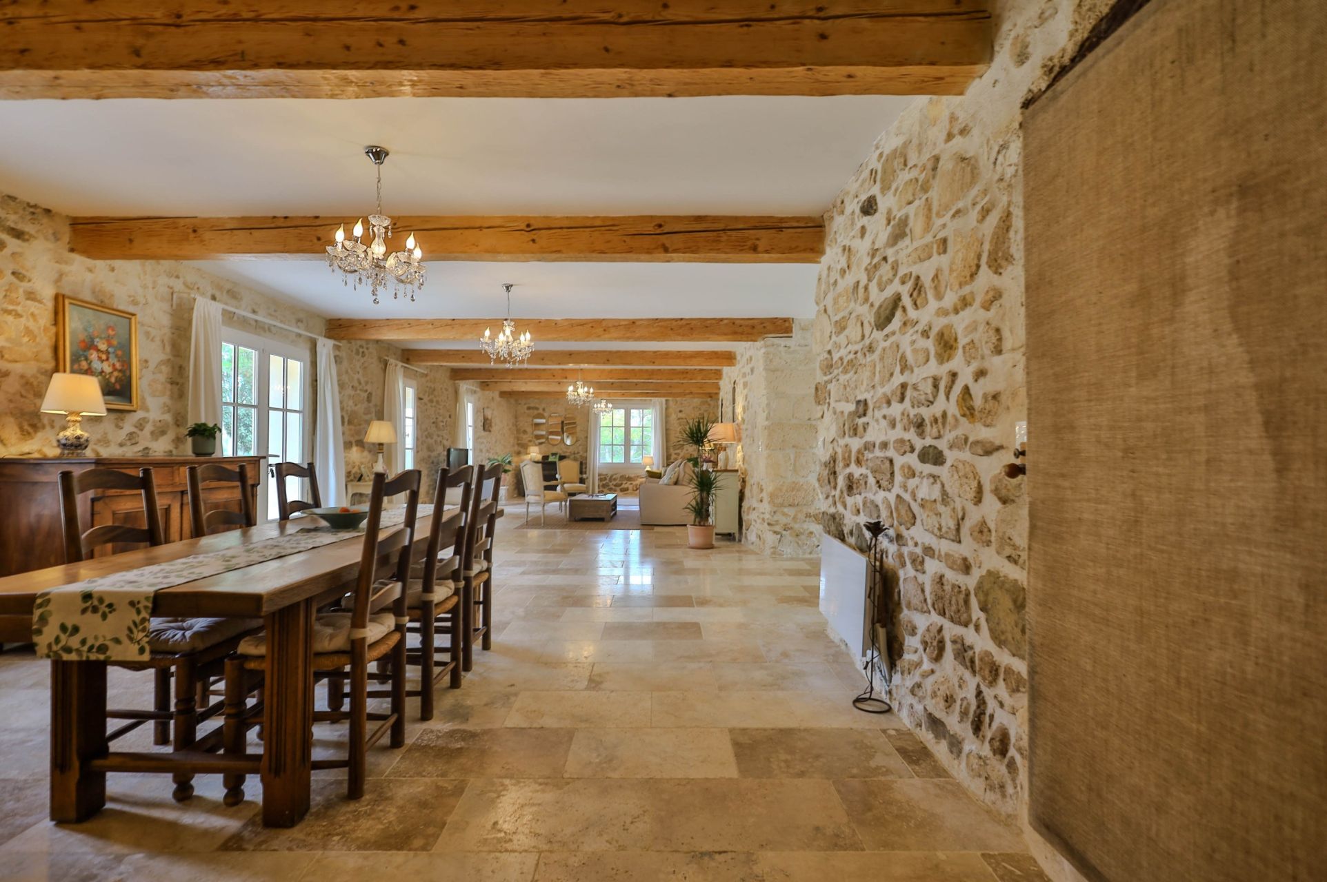 luxury house 14 Rooms for sale on ST DIDIER (84210)