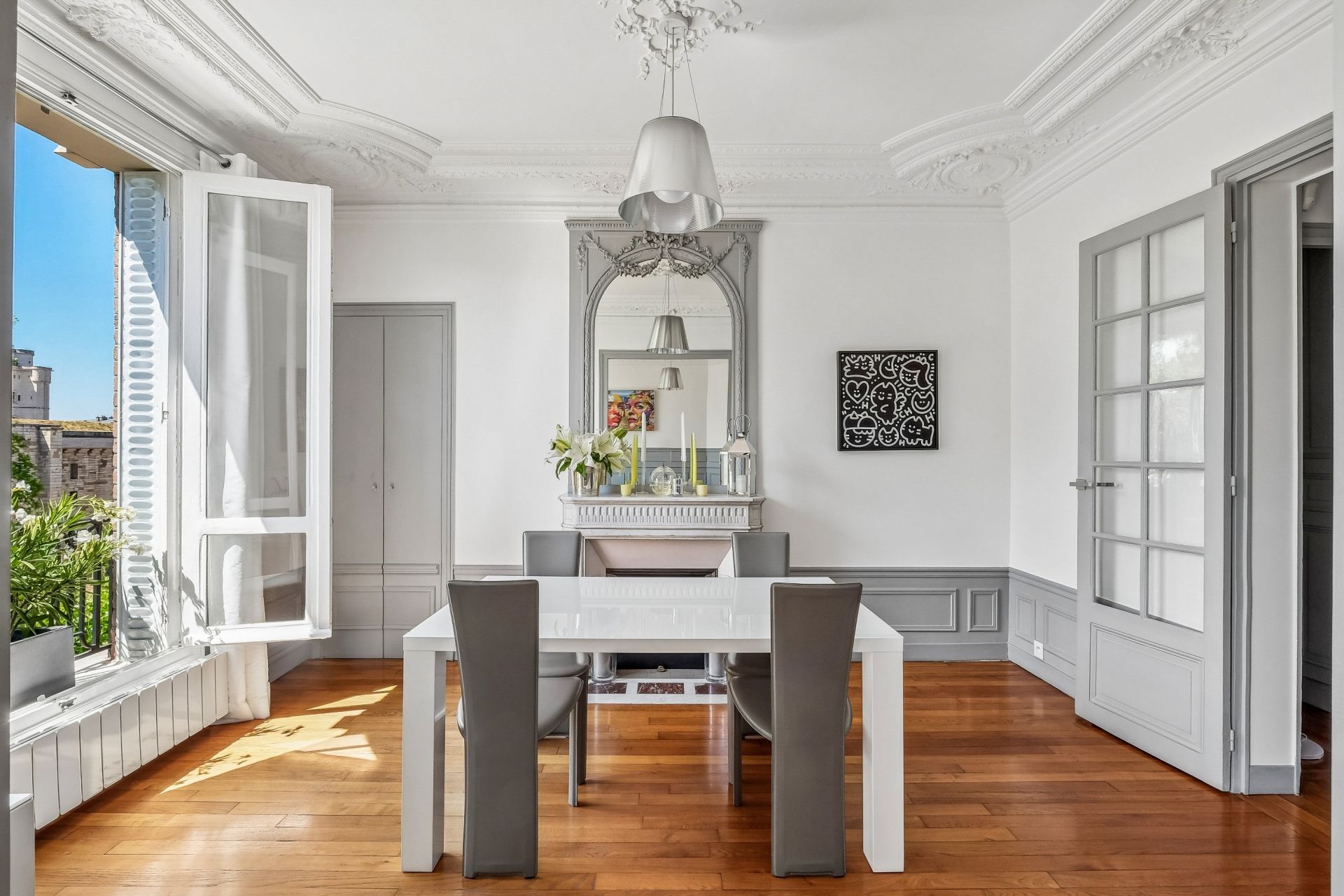luxury apartment 4 Rooms for sale on VINCENNES (94300)