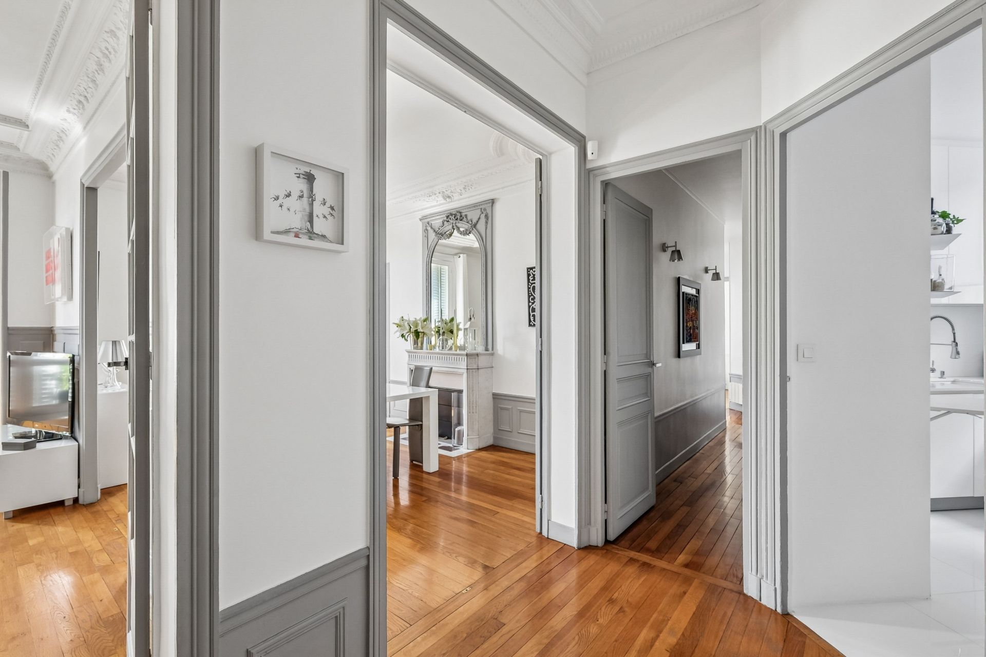 luxury apartment 4 Rooms for sale on VINCENNES (94300)