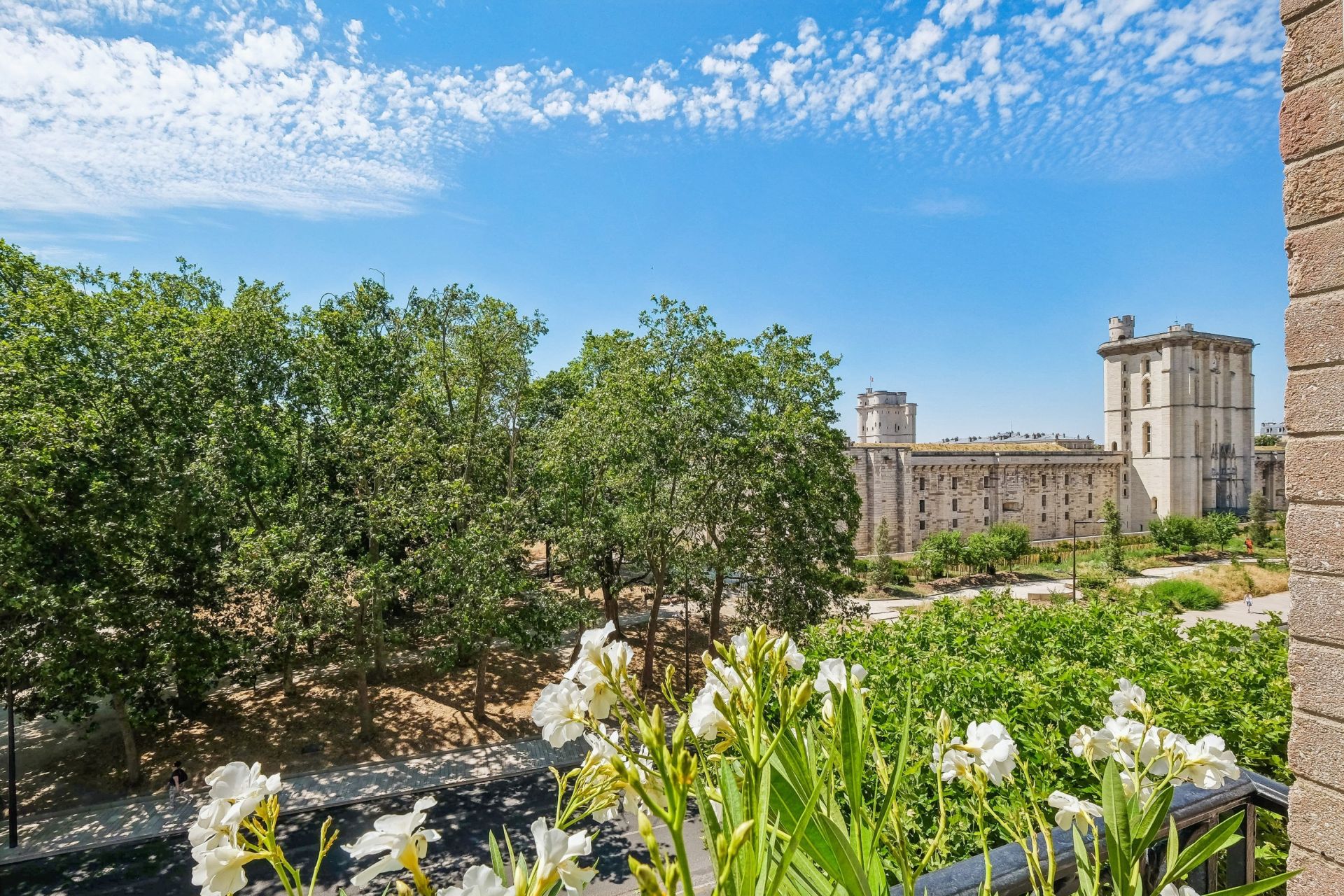 luxury apartment 4 Rooms for sale on VINCENNES (94300)