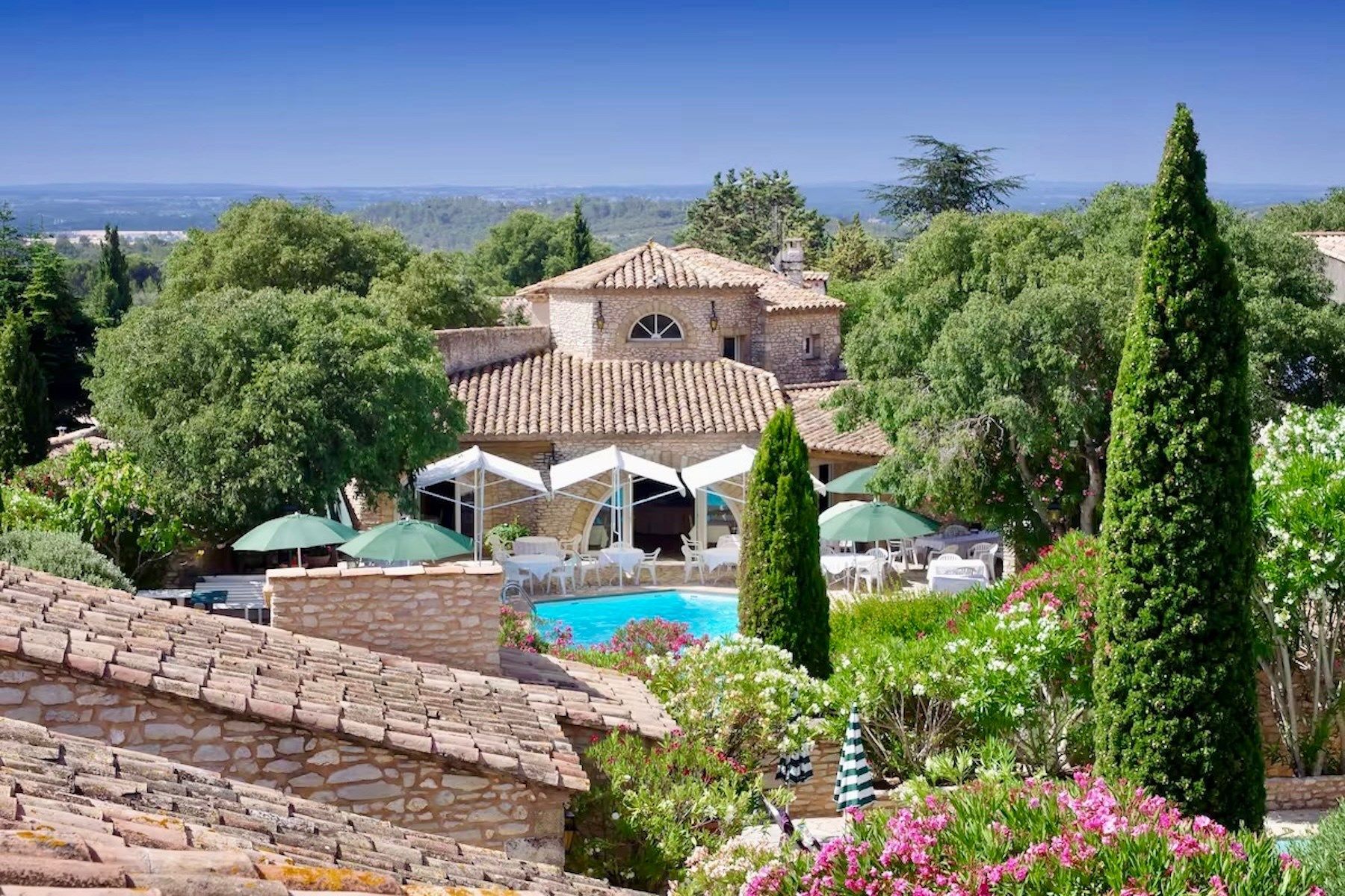 maison de luxe 44 Pièces en vente sur UZES (30700)