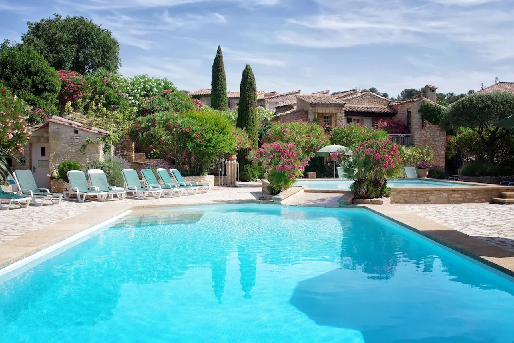 maison de luxe 44 Pièces en vente sur UZES (30700)