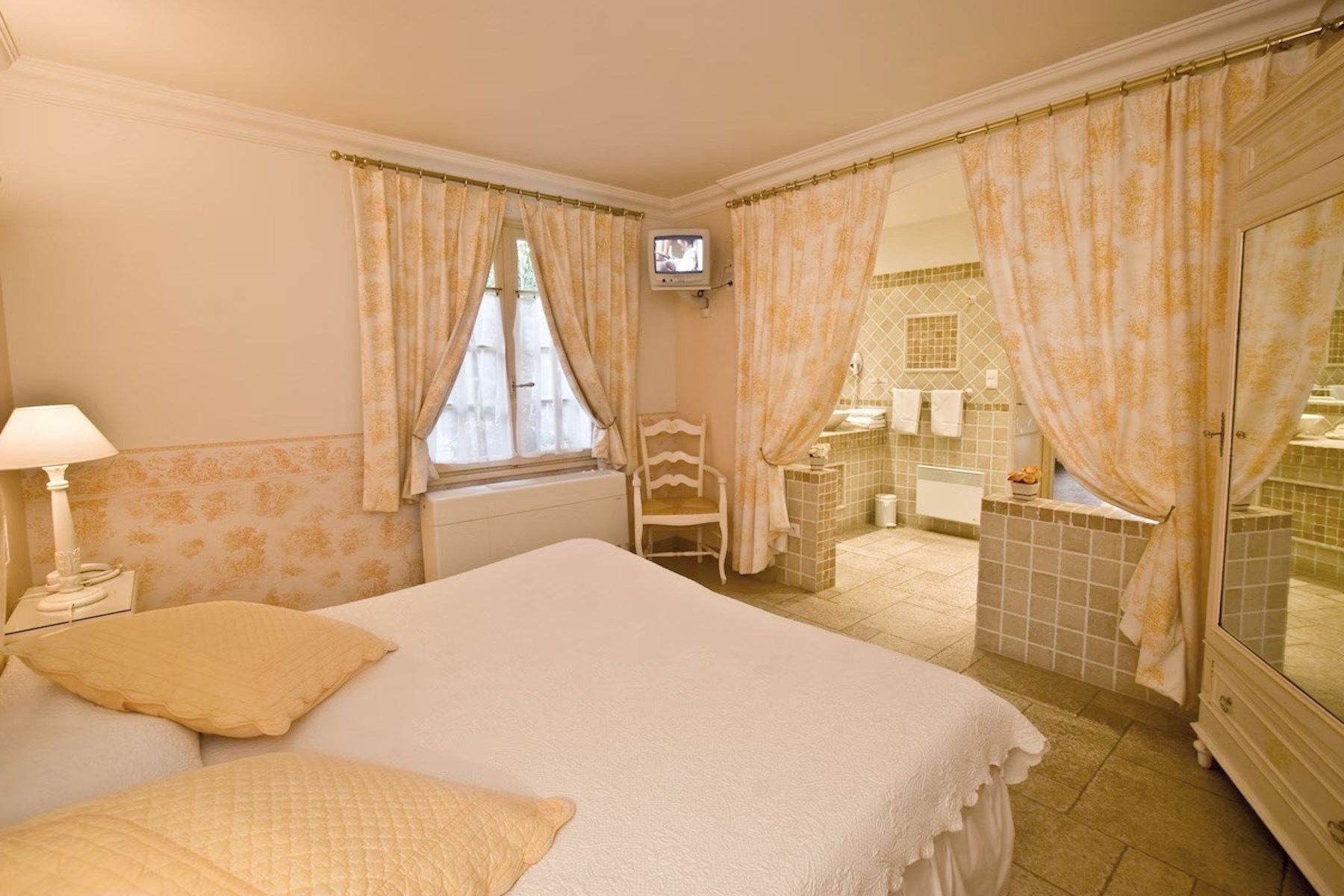 maison de luxe 44 Pièces en vente sur UZES (30700)