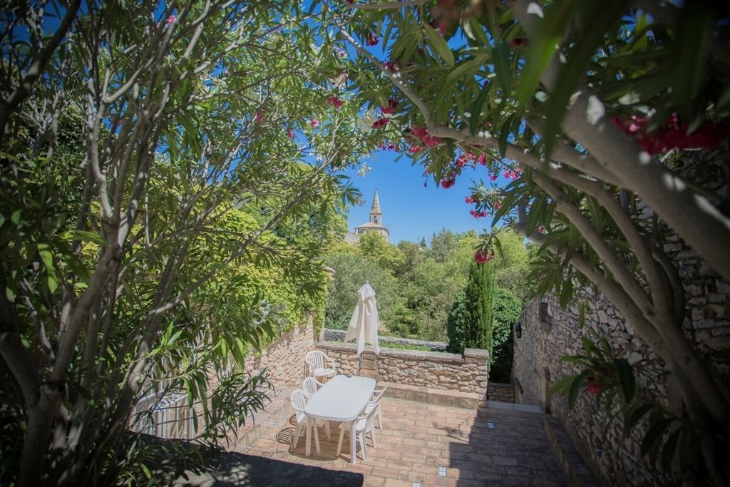 maison de luxe 44 Pièces en vente sur UZES (30700)