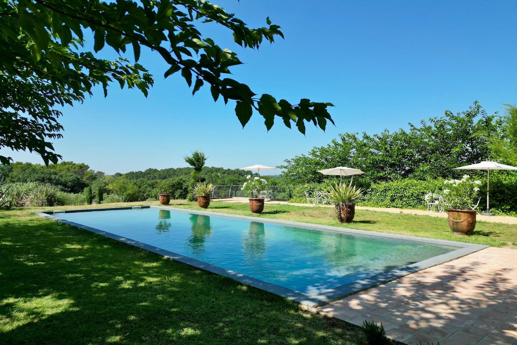 mas 13 Rooms for sale on UZES (30700)
