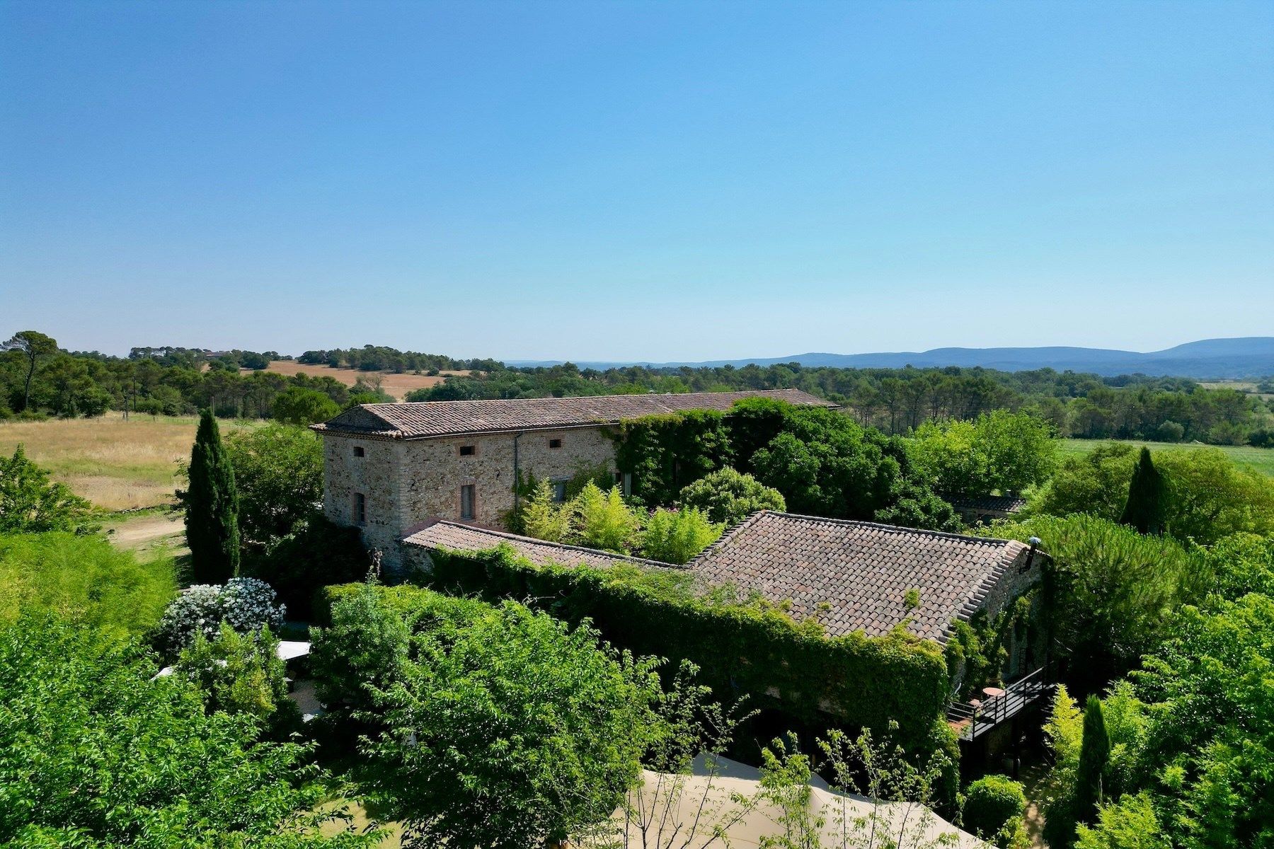 mas 13 Rooms for sale on UZES (30700)