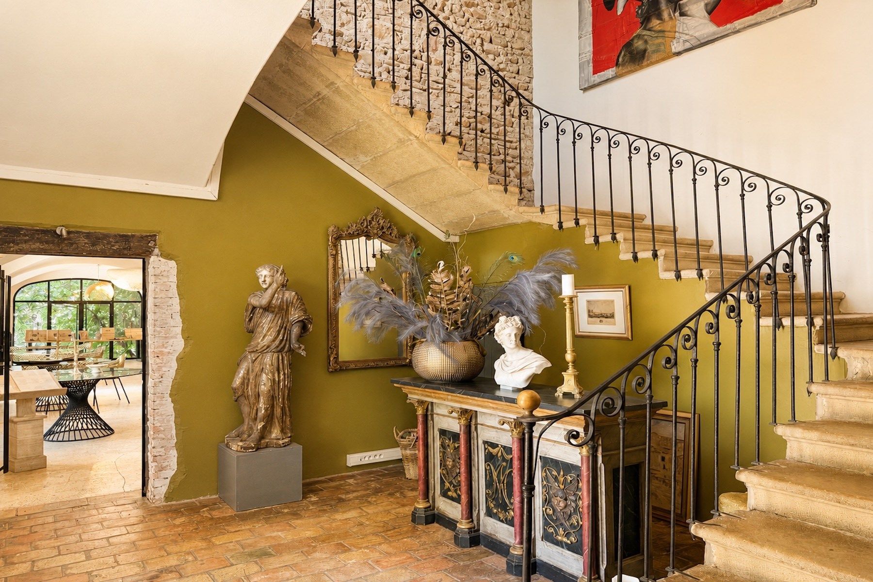 mas 13 Rooms for sale on UZES (30700)