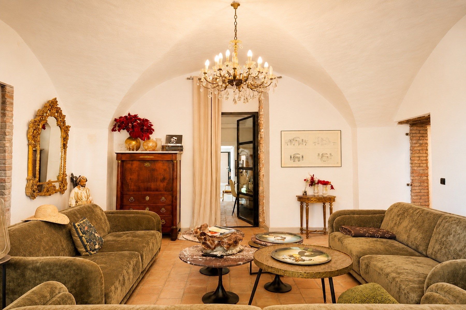 mas 13 Rooms for sale on UZES (30700)