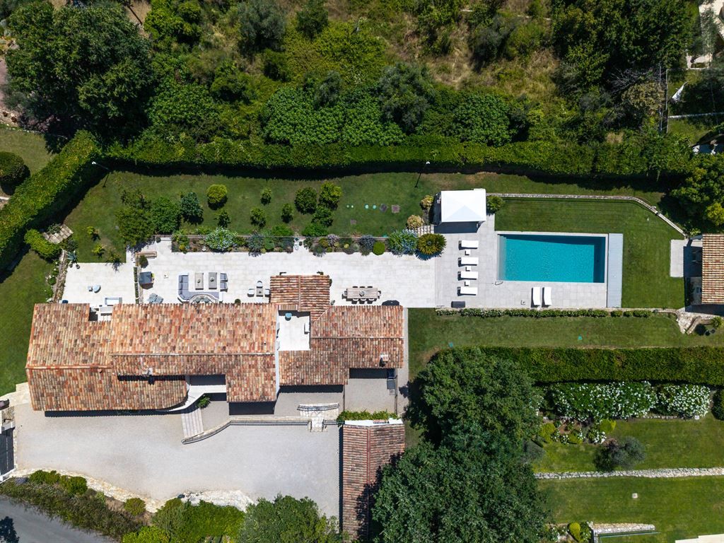 villa de luxe 10 Pièces en vente sur CHATEAUNEUF GRASSE (06740)
