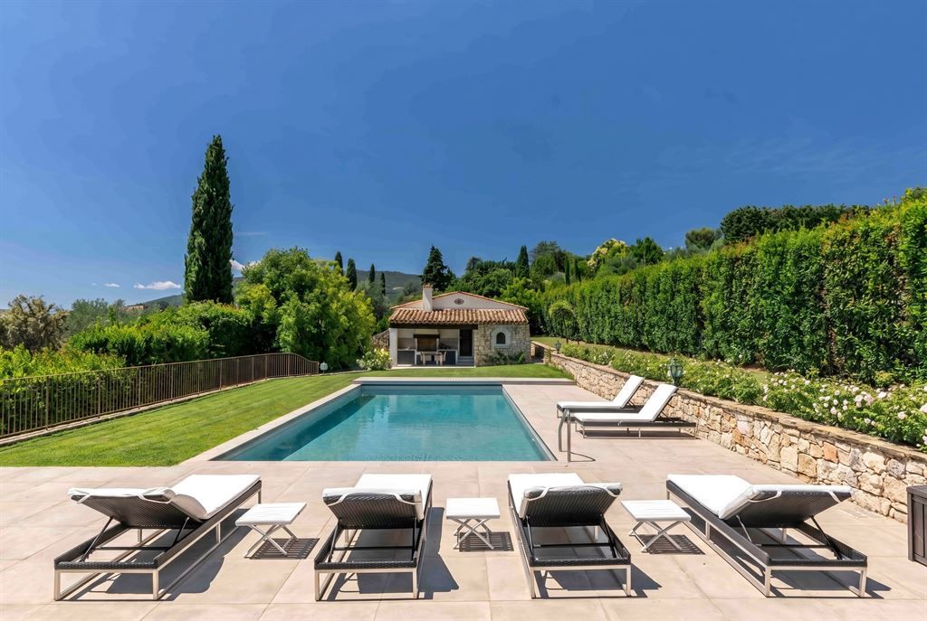villa de luxe 10 Pièces en vente sur CHATEAUNEUF GRASSE (06740)