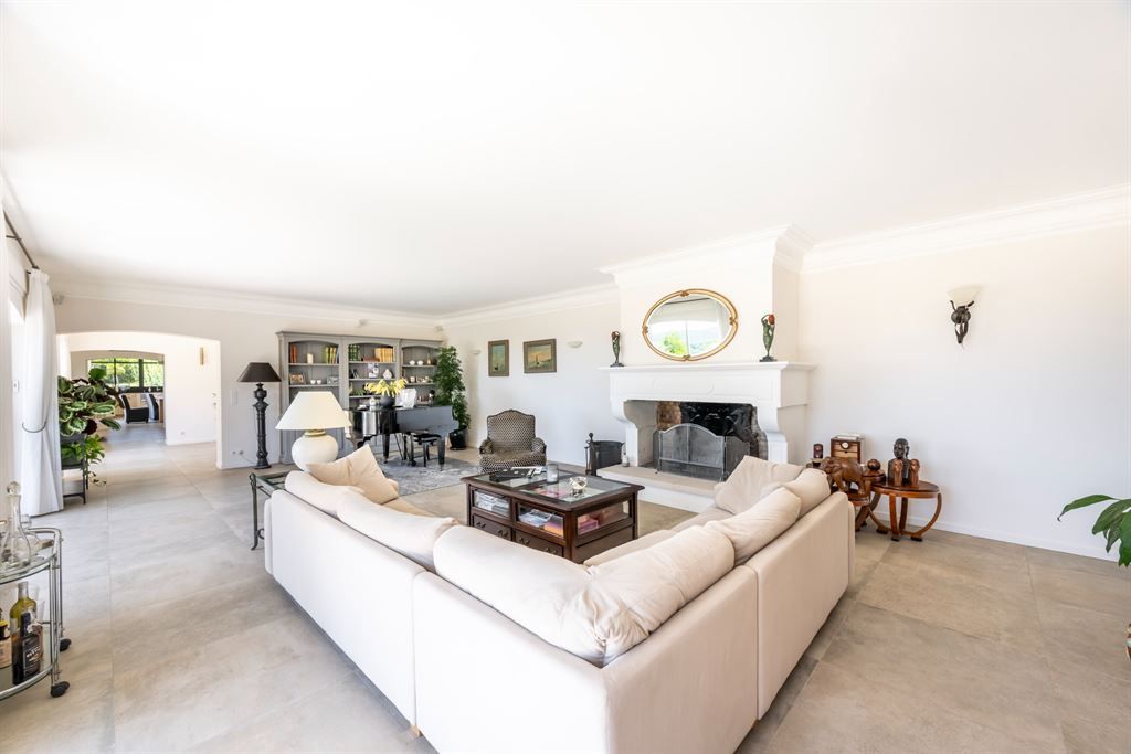 villa de luxe 10 Pièces en vente sur CHATEAUNEUF GRASSE (06740)