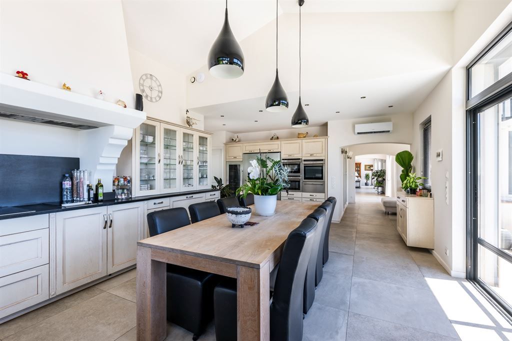 villa de luxe 10 Pièces en vente sur CHATEAUNEUF GRASSE (06740)