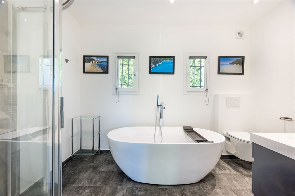villa de luxe 10 Pièces en vente sur CHATEAUNEUF GRASSE (06740)