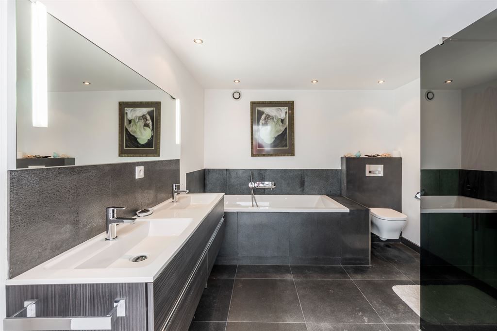 villa de luxe 10 Pièces en vente sur CHATEAUNEUF GRASSE (06740)