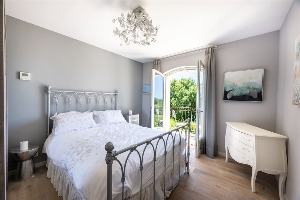 villa de luxe 10 Pièces en vente sur CHATEAUNEUF GRASSE (06740)