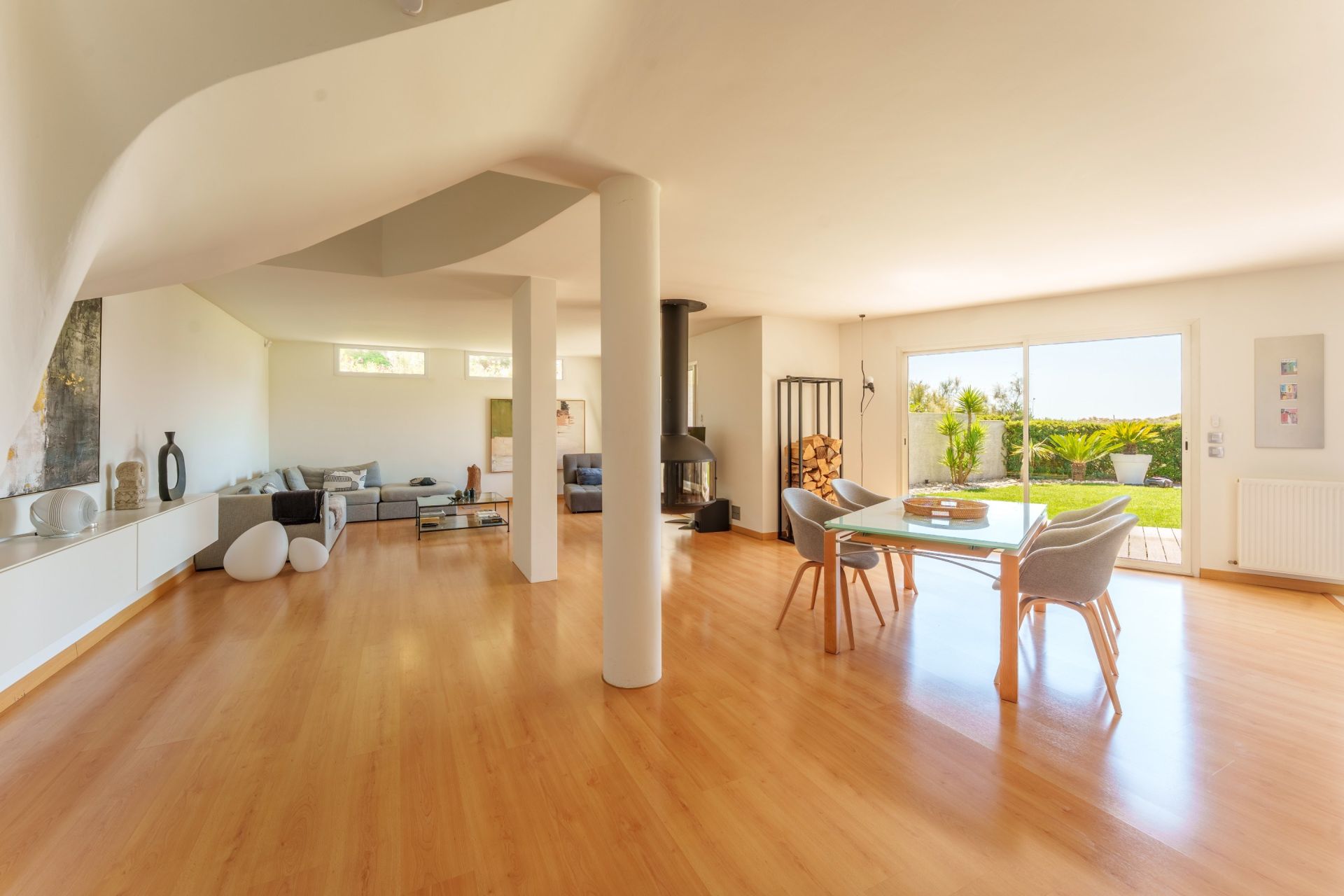 luxury villa 5 Rooms for sale on LA GRANDE MOTTE (34280)