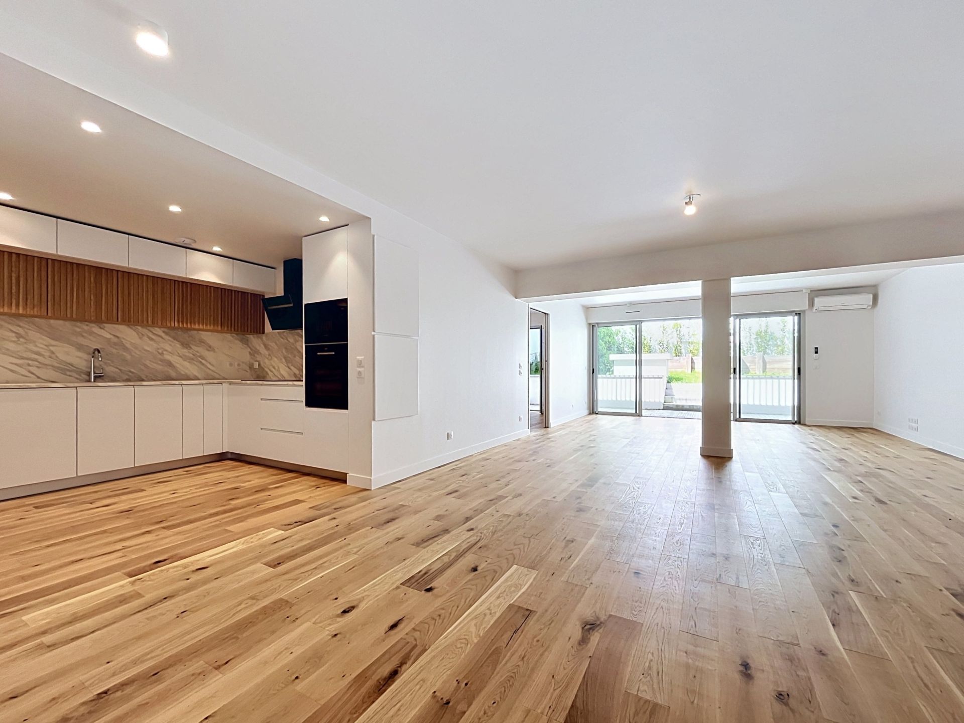 luxury apartment 4 Rooms for sale on BIARRITZ (64200)