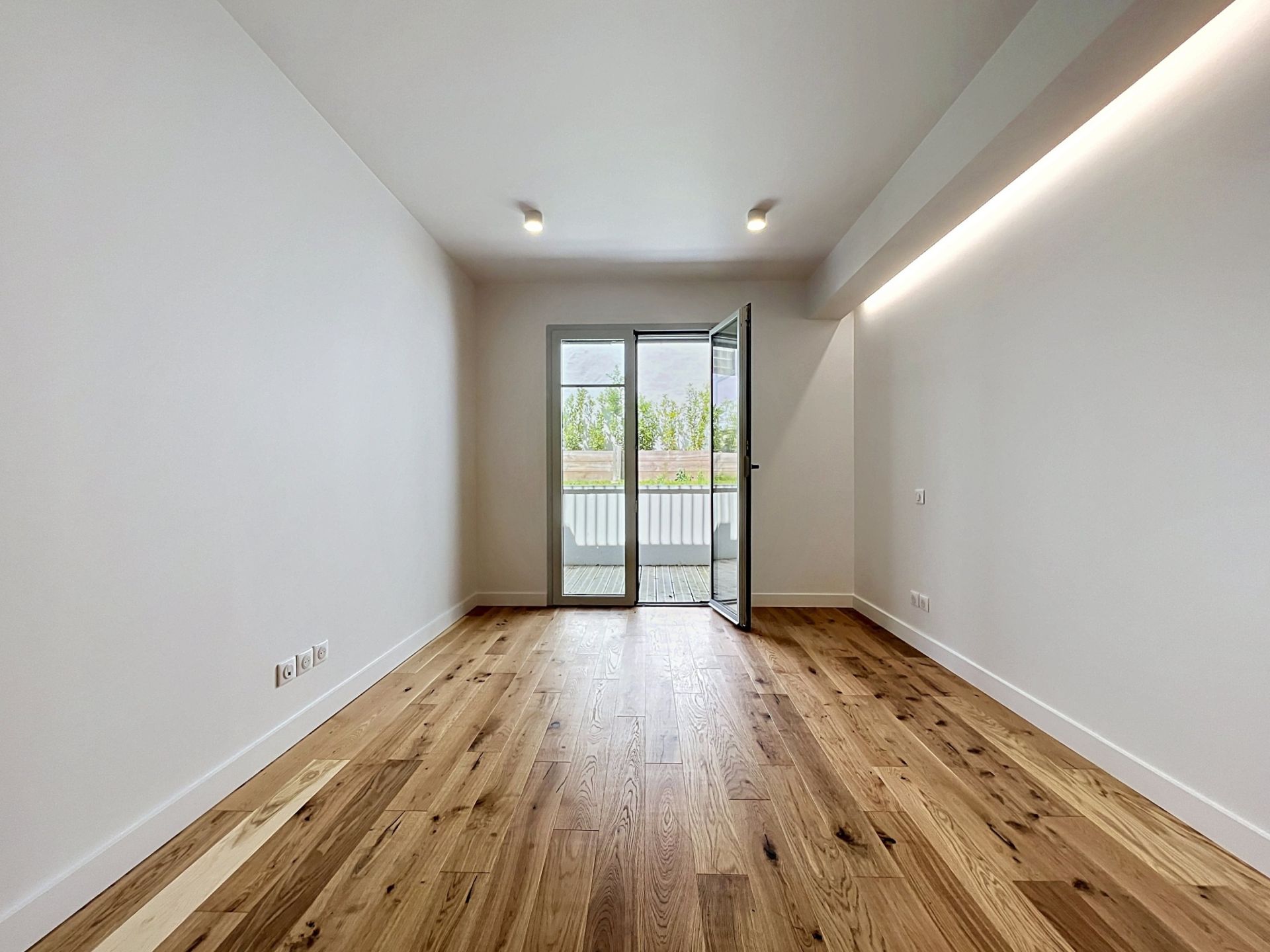 luxury apartment 4 Rooms for sale on BIARRITZ (64200)